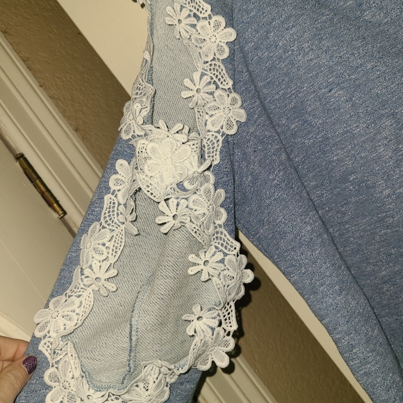 Womens cold shoulder top - Picture 2 of 3